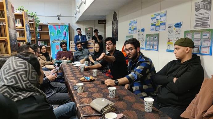 جلسات دورهمی کتابخوانی